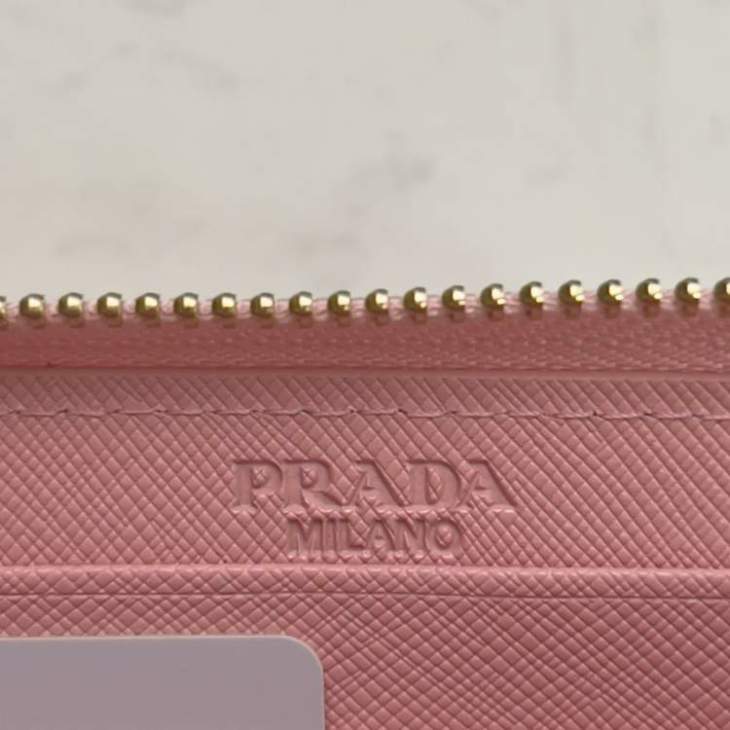 Picture of Prada Wallets _SKUfw167306502fw